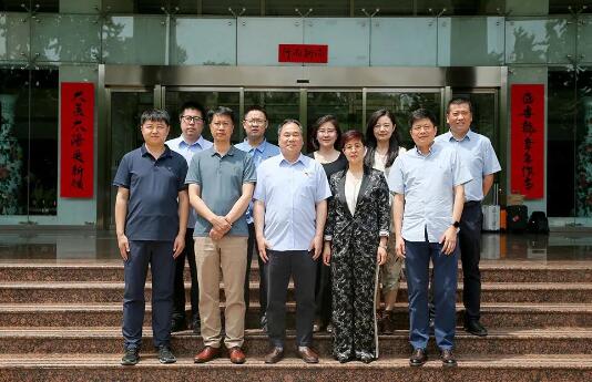 蒙牛集團攜手太陽紙業 共商<a href='http://www.shchenwang.com.cn/quote/list.php?catid=6265'>包裝</a>創新與可持續發展新思路