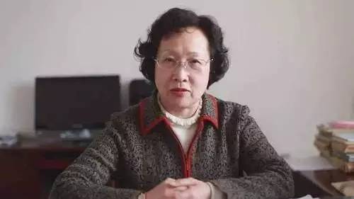 全國政協(xié)委員、民進(jìn)湖北省委員會(huì)專職副主委唐瑾